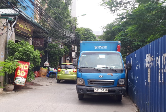 Cháy nhà, xe chữa cháy loay hoay di chuyển vì ngõ nhỏ, dây điện ảnh 5